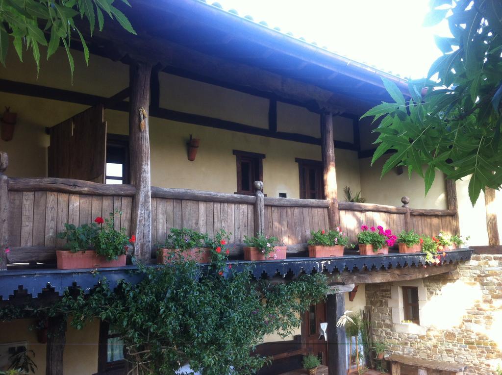 Apikale Guest House Ea Luaran gambar
